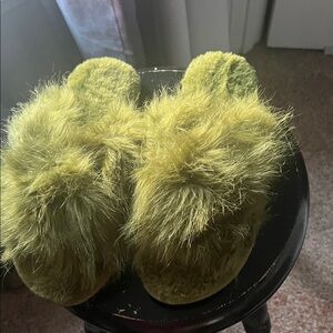Savage X Fenty Fuzzy Green Slippers